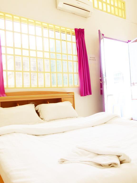 B52 Hostel Phnom Penh Room photo