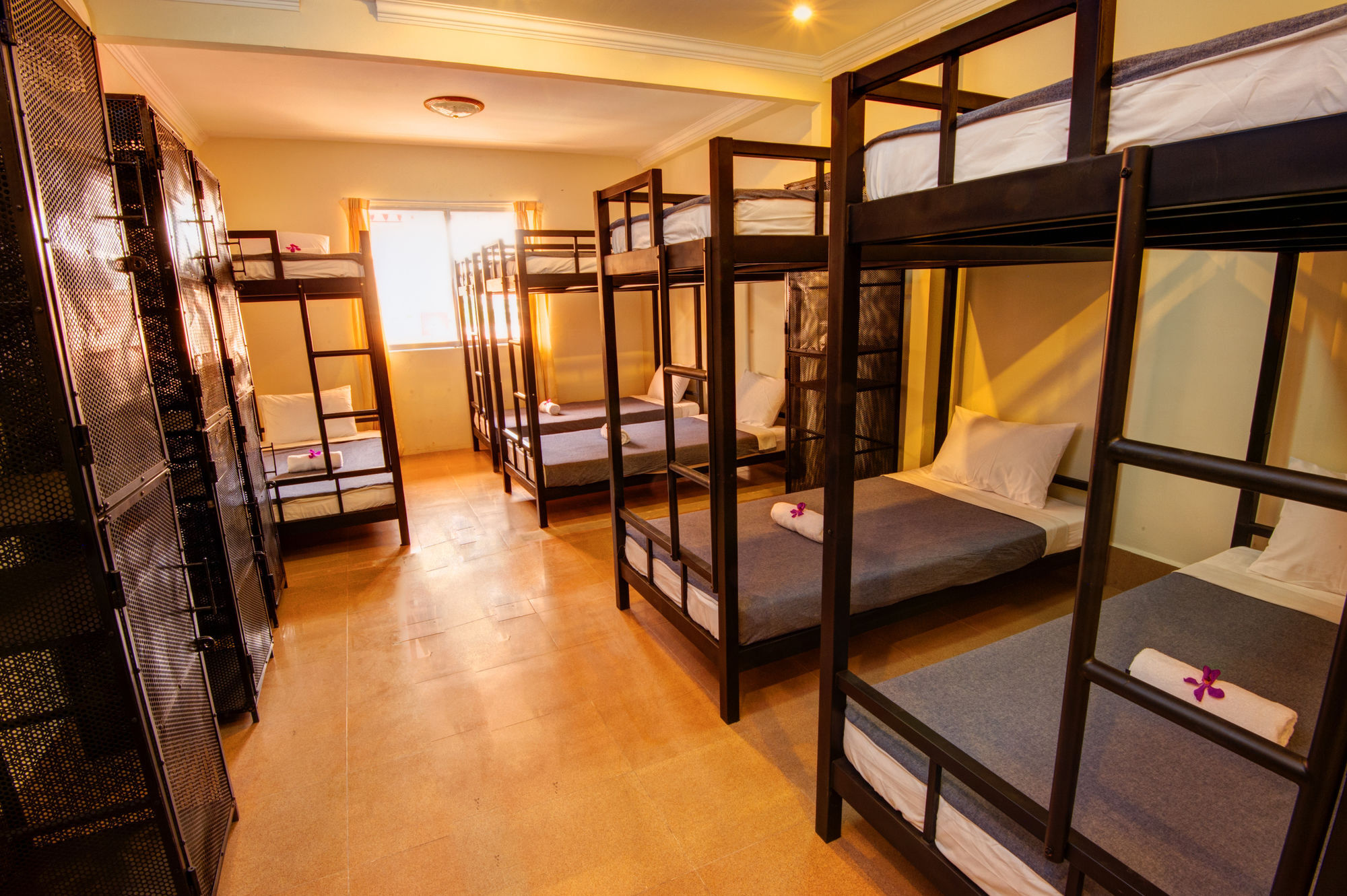 B52 Hostel Phnom Penh Exterior photo